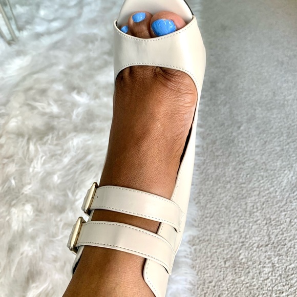 ❌❌ ❌SOLD❌❌❌ ROCK & REPUBLIC sandals SIZE 8 1/2 🔥🔥 - Picture 8 of 14